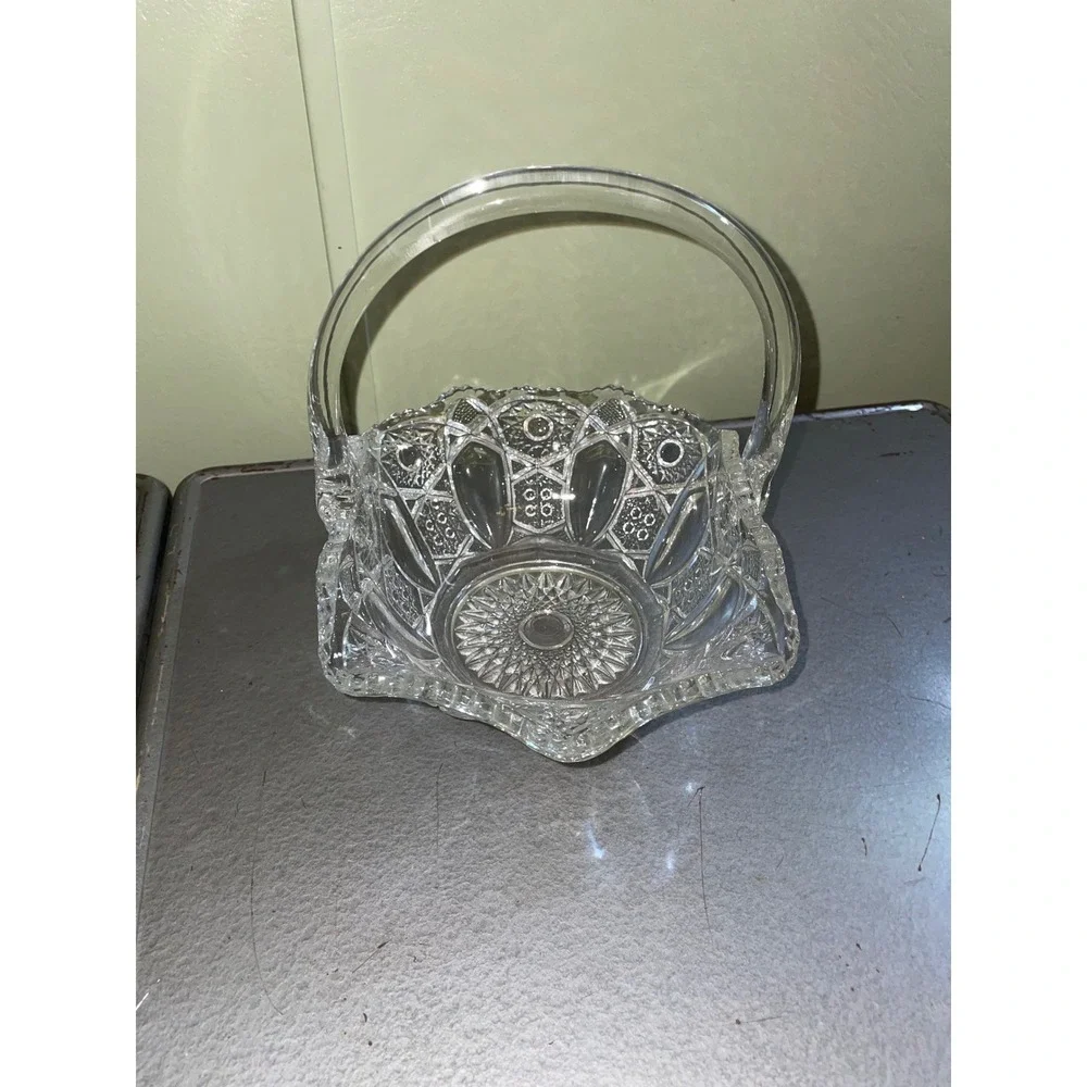 Vintage Clear Pressed Glass Basket Scalloped Edge Starburst Pattern Decor 8 inch